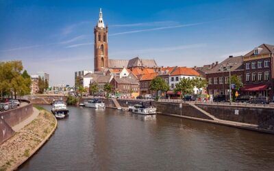 Venlo vs Roermond: Discover your Dutch Trip [in 2025]