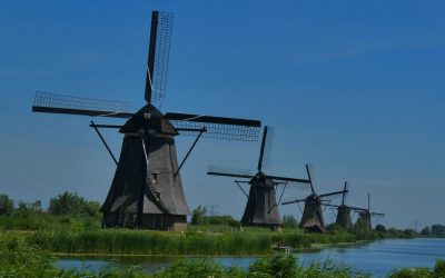 Zaanse Schans vs Kinderdijk: Which Dutch Windmill Destination Is Better for You?